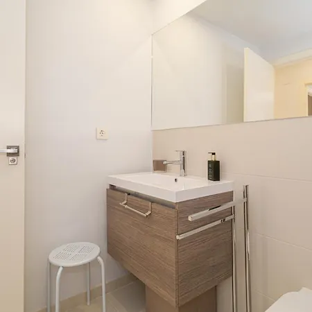 Bonifacio Apartment *